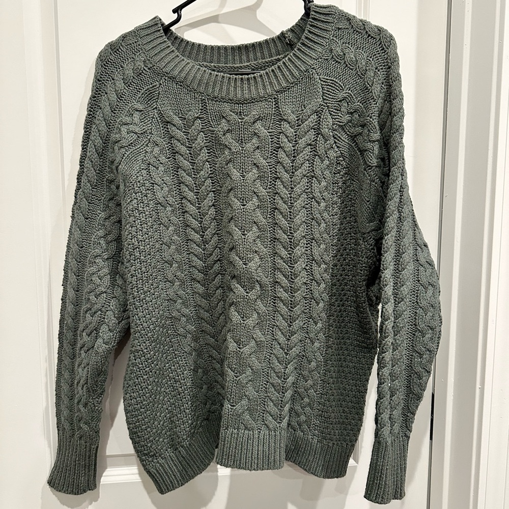 Green Chunky Cable Knit Sweater
